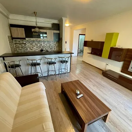 Castel * مامايا
